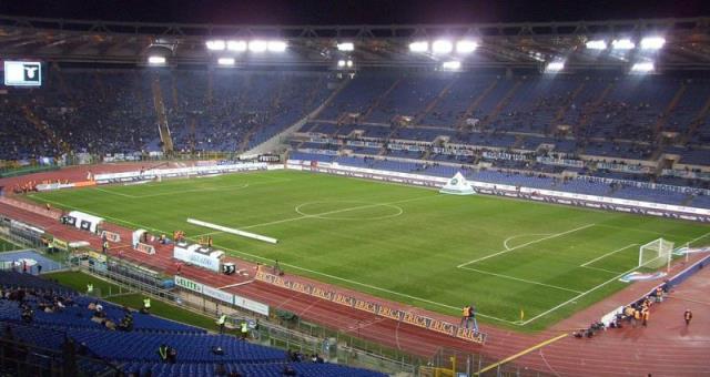 Lo stadio Olimpico è il principale e più capiente impianto sportivo di Roma. Sorge all'interno del complesso sportivo del Foro Italico, nella parte nordoccidentale della città.